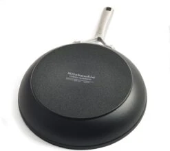 KitchenAid Hard Geanodiseerd Aluminium Koekenpannenset ø20+24+28cm - Zwart - Inductie -Thuiskeuken 1200x1069 3