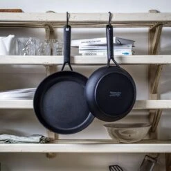 KitchenAid Classic Aluminium Koekenpannenset 2-delig ø24+28cm - Zwart - Inductie 20 KitchenAid Classic Aluminium Koekenpannenset 2-delig ø24+28cm - Zwart - Inductie -Thuiskeuken 1200x1199 11