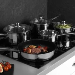 Russell Hobbs Pannenset - Vaatwasserbestendig - 5-delige Set - Alle Warmtebronnen Ook Inductie - Steelpannen Met Deksel En Schenktuit 7 Russell Hobbs Pannenset - Vaatwasserbestendig - 5-delige Set - Alle Warmtebronnen Ook Inductie - Steelpannen Met Deksel En Schenktuit -Thuiskeuken 1200x1200 1181