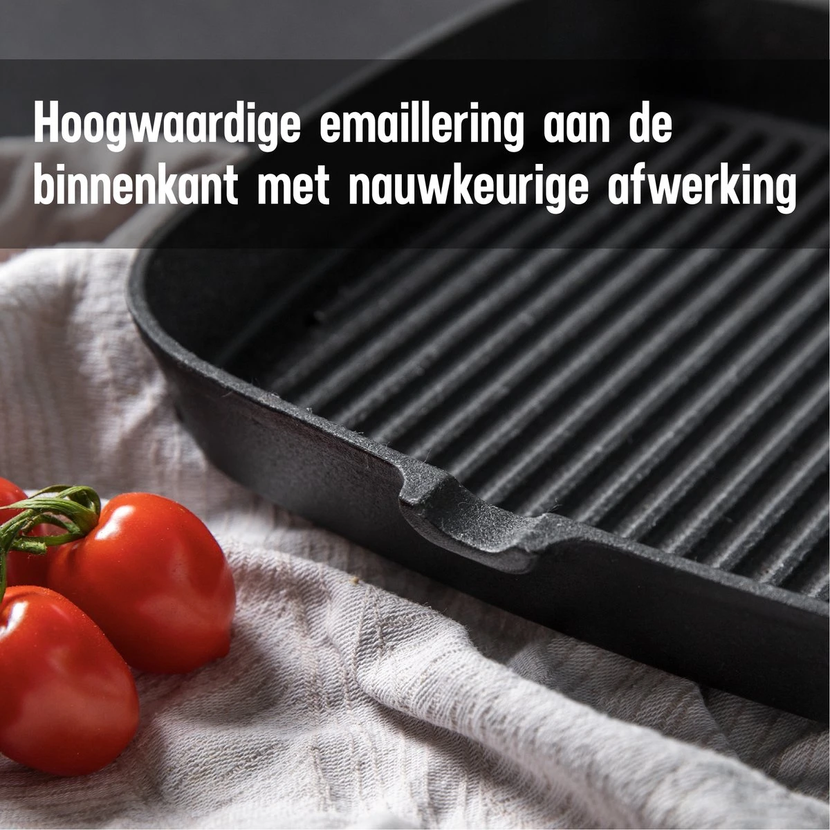 Daumonet Auguste Noir Gietijzeren Grillpan - Steakpan Zwart - PFAS & PFOA Vrij - Vierkant Met Schenktuit - 23,5 Cm - 2 Liter - Emaille - Alle Warmtebronnen - Elektrisch - Gas - Halogeen - Inductie - Keramisch 8 Daumonet Auguste Noir Gietijzeren Grillpan - Steakpan Zwart - PFAS & PFOA Vrij - Vierkant Met Schenktuit - 23,5 Cm - 2 Liter - Emaille - Alle Warmtebronnen - Elektrisch - Gas - Halogeen - Inductie - Keramisch - Afbeelding 6