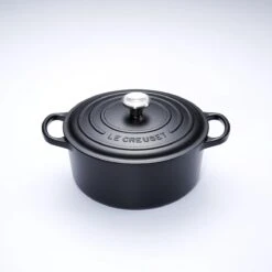 Le Creuset Signature Braadpan - 4,2 L - 24 Cm - Zwart 21 Le Creuset Signature Braadpan - 4,2 L - 24 Cm - Zwart -Thuiskeuken 1200x1200 1442