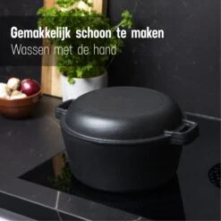 Daumonet Ducasse Gietijzeren Double Use Braadpan - Combi Sudderpan Zwart - 2-in-1 Bak- En Braadpan - PFAS & PFOA Vrij - Rond - Ø 26 Cm - 4,4 Liter - Emaille - Alle Warmtebronnen - Elektrisch - Gas - Halogeen - Inductie - Keramisch -Thuiskeuken 1200x1200 1611
