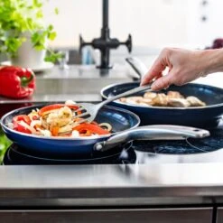 Blue Diamond, Keramische Koekenpan Verrijkt Met Diamantdeeltjes – Inductie Koekenpan Ø 24 Cm – PFAS En PHOA Vrij -Thuiskeuken 1200x1200 324