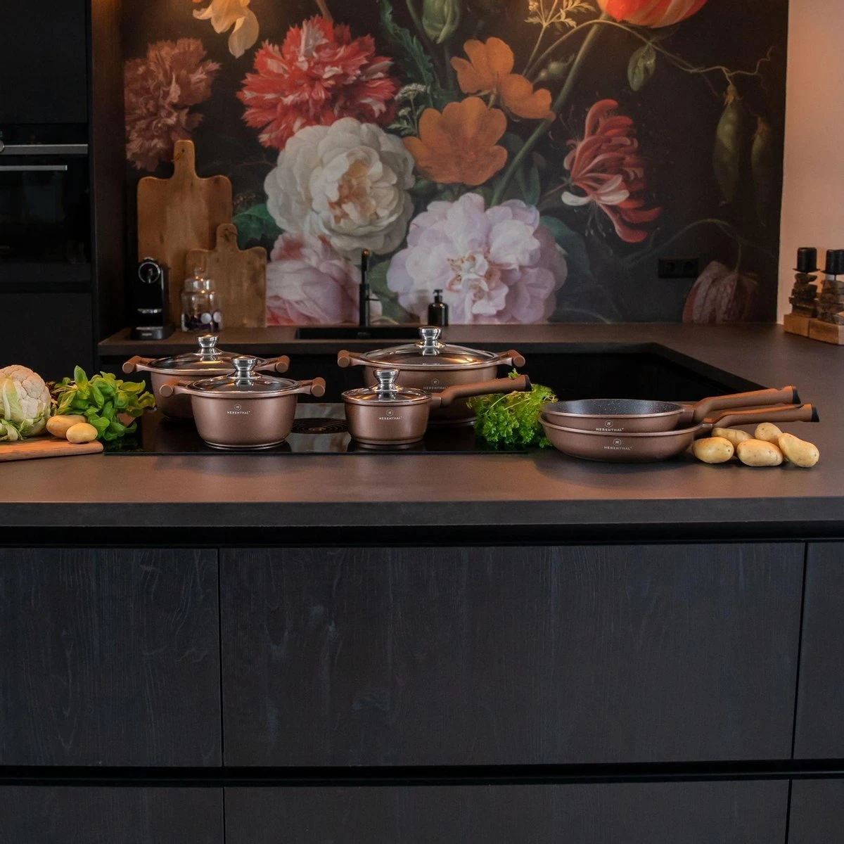 Herenthal Inductie Pannenset- Luxe 10-delige Koekenpannenset - Voor Alle Warmtebronnen - Met Glazen Deksels - Koper 12 Herenthal Inductie Pannenset- Luxe 10-delige Koekenpannenset - Voor Alle Warmtebronnen - Met Glazen Deksels - Koper - Afbeelding 10