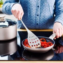 GreenPan Cambridge Koekenpan 30cm - Brons - Inductie - PFAS-vrij 29 GreenPan Cambridge Koekenpan 30cm - Brons - Inductie - PFAS-vrij -Thuiskeuken 1200x1200 519