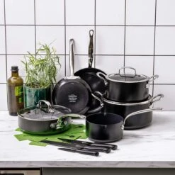 GreenPan Barcelona Infinity Pro Koekenpannenset - 3-delig - Zwart - Inductie - PFAS-vrij 29 GreenPan Barcelona Infinity Pro Koekenpannenset - 3-delig - Zwart - Inductie - PFAS-vrij -Thuiskeuken 1200x1200 739