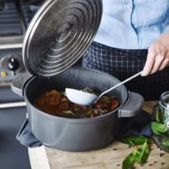 GreenPan Featherweights Braadpan 22cm - Zwart - Inductie - PFAS-vrij 13 GreenPan Featherweights Braadpan 22cm - Zwart - Inductie - PFAS-vrij -Thuiskeuken 1200x1200 881