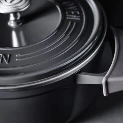 GreenPan Featherweights Braadpan 22cm - Zwart - Inductie - PFAS-vrij 16 GreenPan Featherweights Braadpan 22cm - Zwart - Inductie - PFAS-vrij -Thuiskeuken 1200x1200 883