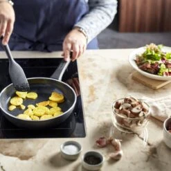 Demeyere Alu Classico 3 Koekenpan – Ceraforce Antikleefpan - Inductie – 20 Cm - PTFE En PFAS Vrij 12 Demeyere Alu Classico 3 Koekenpan – Ceraforce Antikleefpan - Inductie – 20 Cm - PTFE En PFAS Vrij -Thuiskeuken 1200x1200 941