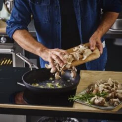 KitchenAid Hard Geanodiseerd Aluminium Wok ø30cm - Zwart - Inductie - Anti-aanbak -Thuiskeuken 1200x1200 998