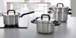 BK Flow Cool Pannenset - 4-delig – RVS Deksels - Veilig Afgietsysteem - Geschikt Voor Alle Warmtebronnen 35 BK Flow Cool Pannenset - 4-delig – RVS Deksels - Veilig Afgietsysteem - Geschikt Voor Alle Warmtebronnen -Thuiskeuken 1200x600