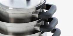 BK Flow Cool Pannenset - 4-delig – RVS Deksels - Veilig Afgietsysteem - Geschikt Voor Alle Warmtebronnen 23 BK Flow Cool Pannenset - 4-delig – RVS Deksels - Veilig Afgietsysteem - Geschikt Voor Alle Warmtebronnen -Thuiskeuken 1200x601 1