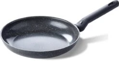 BK Universe Koekenpan Ø 24cm - Inductie - Anti-aanbak - PFAS-vrij -Thuiskeuken 1200x619 1