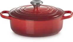 Le Creuset - Gietijzeren - Lage Braadpan - 24cm - Kersenrood 31 Le Creuset - Gietijzeren - Lage Braadpan - 24cm - Kersenrood -Thuiskeuken 1200x695 6