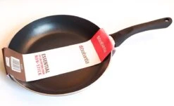 Brabantia Koekenpan Met Antiaanbaklaag - 24 Cm 7 Brabantia Koekenpan Met Antiaanbaklaag - 24 Cm -Thuiskeuken 1200x733