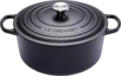 Le Creuset Signature Braadpan - 4,2 L - 24 Cm - Zwart 23 Le Creuset Signature Braadpan - 4,2 L - 24 Cm - Zwart -Thuiskeuken 1200x754 5