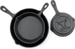 Gietijzeren Pannenset - Cast Iron Skillets - BBQ Skilletset -Thuiskeuken 1200x786