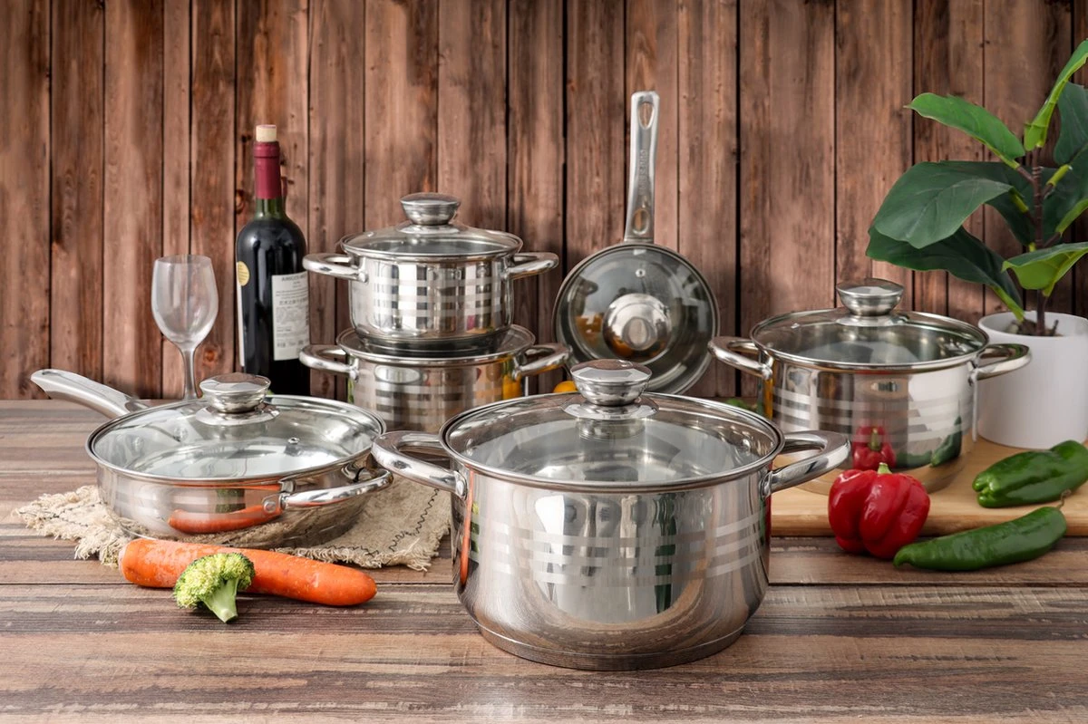 Swiss Pro + Pannenset - 12 Delig - RVS - Roestvrijstalen Kookgerei 18/10 4 Swiss Pro + Pannenset - 12 Delig - RVS - Roestvrijstalen Kookgerei 18/10 - Afbeelding 2