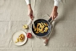 Demeyere Alu Cosi 3 Koekenpan - Ceraforce - 28 Cm - PTFE-vrij -Thuiskeuken 1200x800 112