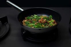 Combekk Koekenpan Ceramic Pro - Koekenpan - Anti-aanbak - Keramisch - Roestvrijstaal - 28cm -Thuiskeuken 1200x800 163