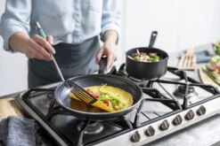 GreenPan Memphis Koekenpannenset - 3-delig - Zwart - Inductie - PFAS-vrij 34 GreenPan Memphis Koekenpannenset - 3-delig - Zwart - Inductie - PFAS-vrij -Thuiskeuken 1200x800 172