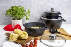 Smile - 8 Delige Pannenset - Antiaanbaklaag - Vaatwasser Bestendig - Geschikt Voor Iedere Kookplaat - MGK-18 - Zwart -Thuiskeuken 1200x800 175