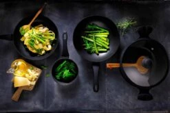 Mammoet Essentials Vesucio Braadpan - 28cm - Anti-aanbaklaag - Met Deksel -Thuiskeuken 1200x800 273