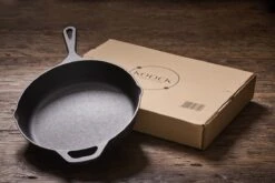 Koock Amsterdam® Skillet Gietijzer - Koekenpan - Geschikt Voor Alle Warmtebronnen Incl. BBQ En Inductie 17 Koock Amsterdam® Skillet Gietijzer - Koekenpan - Geschikt Voor Alle Warmtebronnen Incl. BBQ En Inductie -Thuiskeuken 1200x800 99