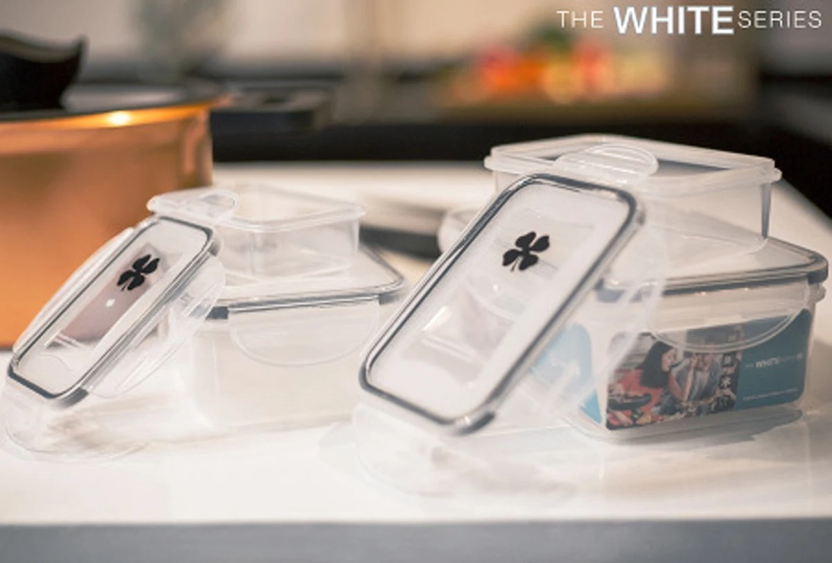 The White Series - Keramische Pannenset Met Glazen Deksels - Inclusief Set Vershoudbakjes - Zwart 6 The White Series - Keramische Pannenset Met Glazen Deksels - Inclusief Set Vershoudbakjes - Zwart - Afbeelding 4