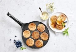 Royal Swiss Crêpemaker - Pancake Pannenkoeken 7 Kop - Marmeren Anti Aanbaklaag Met Smiley -Thuiskeuken 1200x824 2