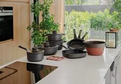 BergHOFF Steelpan Met Deksel Stone 18 Cm - Leo -Thuiskeuken 1200x831 3