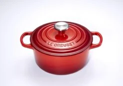 Le Creuset Signature Braadpan - 4,2 L - 24 Cm - Kersenrood 23 Le Creuset Signature Braadpan - 4,2 L - 24 Cm - Kersenrood -Thuiskeuken 1200x839 5