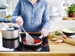 GreenPan Cambridge Hapjespan Met Deksel 28cm - Brons - Inductie - PFAS-vrij -Thuiskeuken 1200x899 28