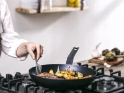 BK Solid Steel Koekenpan Ø 26 Cm - Plaatstaal - Inductie - BBQ 11 BK Solid Steel Koekenpan Ø 26 Cm - Plaatstaal - Inductie - BBQ -Thuiskeuken 1200x900 48