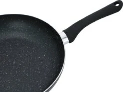 Alpina Koekenpan Ø28cm - Alle Warmtebronnen, Ook Inductie - Anti-aanbak - Gemarmerd - Zwart -Thuiskeuken 1200x901 6