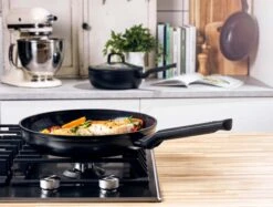 BK Easy Induction Ceramic Koekenpannenset Ø 24 + Ø 28 Cm - Inductie - PFAS-vrij -Thuiskeuken 1200x907 9