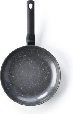 BK Universe Koekenpan Ø 24cm - Inductie - Anti-aanbak - PFAS-vrij -Thuiskeuken 768x1200 2