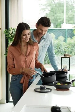 BergHOFF Steelpan Met Deksel Stone 18 Cm - Leo -Thuiskeuken 800x1200 6