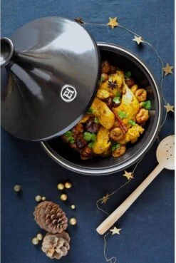 Emile Henry Tajine - Ø32 Cm - Fusain 15 Emile Henry Tajine - Ø32 Cm - Fusain -Thuiskeuken 804x1200