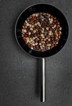 Combekk Koekenpan Ceramic Pro - Koekenpan - Anti-aanbak - Keramisch - Roestvrijstaal - 28cm -Thuiskeuken 818x1200