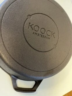 Koock Amsterdam® Skillet Gepolijst Gietijzer - 25cm - Koekenpan - Geschikt Voor Alle Warmtebronnen 7 Koock Amsterdam® Skillet Gepolijst Gietijzer - 25cm - Koekenpan - Geschikt Voor Alle Warmtebronnen -Thuiskeuken 899x1200 10