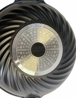 Cheffinger Wokpan Met Deksel - 32cm - Zwart - Pan - Keukenaccessoires -Thuiskeuken 936x1200 1