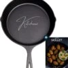 Gietijzeren Pan - Skillet - Koekenpan - BBQ - Koekenpan Inductie - ø32cm - 3.1 KG - Geschikt Voor Alle Warmtebronnen - Inclusief Gratis E-Book 1 Gietijzeren Pan - Skillet - Koekenpan - BBQ - Koekenpan Inductie - ø32cm - 3.1 KG - Geschikt Voor Alle Warmtebronnen - Inclusief Gratis E-Book -Thuiskeuken 965x1200 1